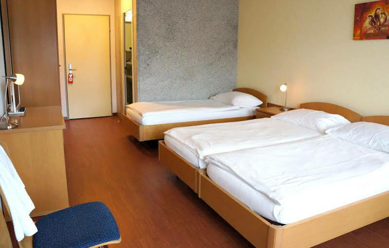 Tailormade Hotel Stans Sued Екстериор снимка